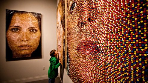 Pixelated Push Pin Portraits - ManMadeDIY