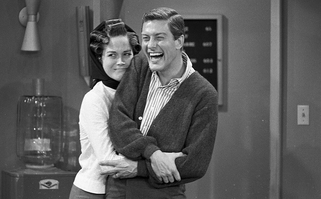 behind-the-scenes-mary-tyler-moore-dick-van-dyke