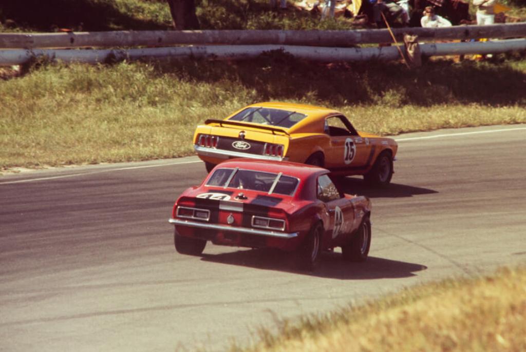 ford-mustang-and-chevrolet-camaro