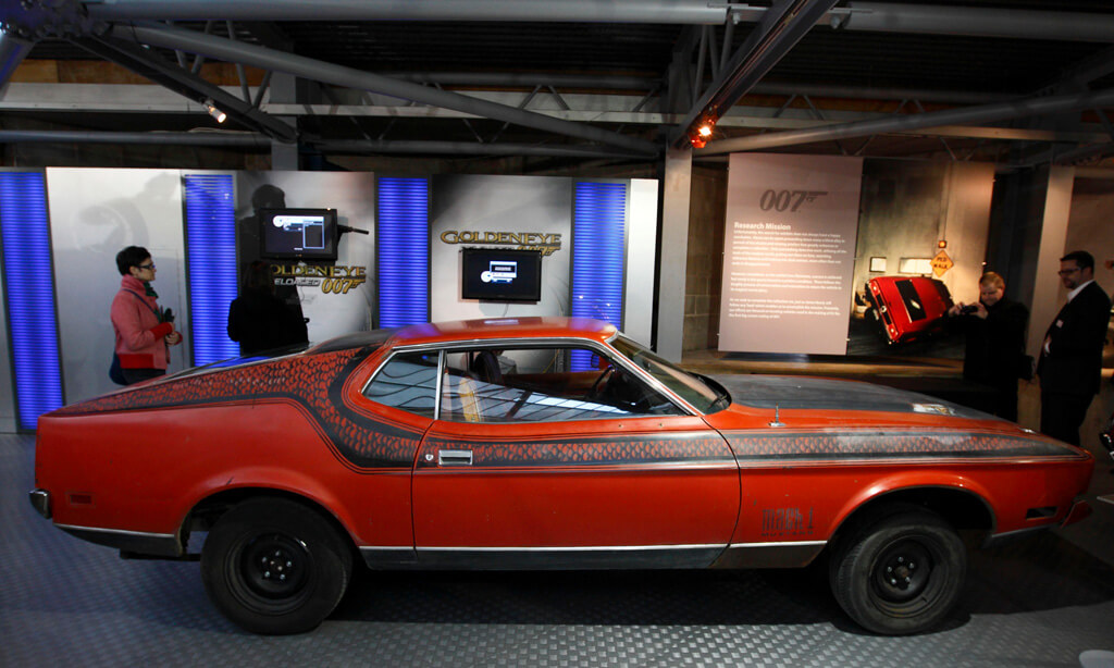 james-bbond-diamonds-are-forever-ford-mustang-mach-1