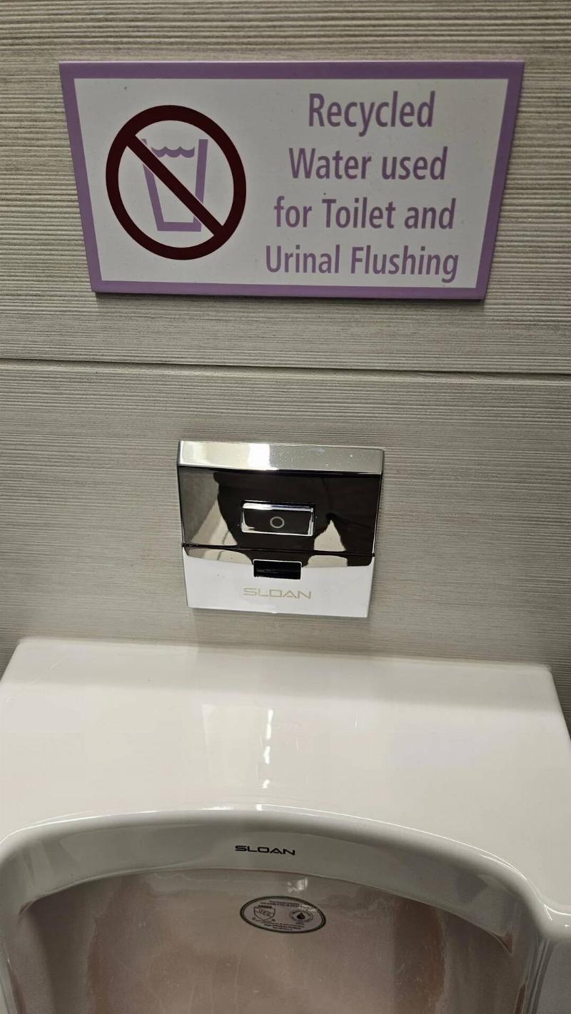 apparently-you-arent-supposed-to-drink-from-urinals-or-v0-c16w7hsghquf1