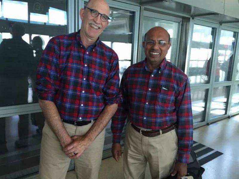 my-dad-bumped-into-his-dadppelgänger-at-the-airport-in-v0-qdxv-CImq0LYgr99c50mG5kBquzu-un_LKD0QWt16BY