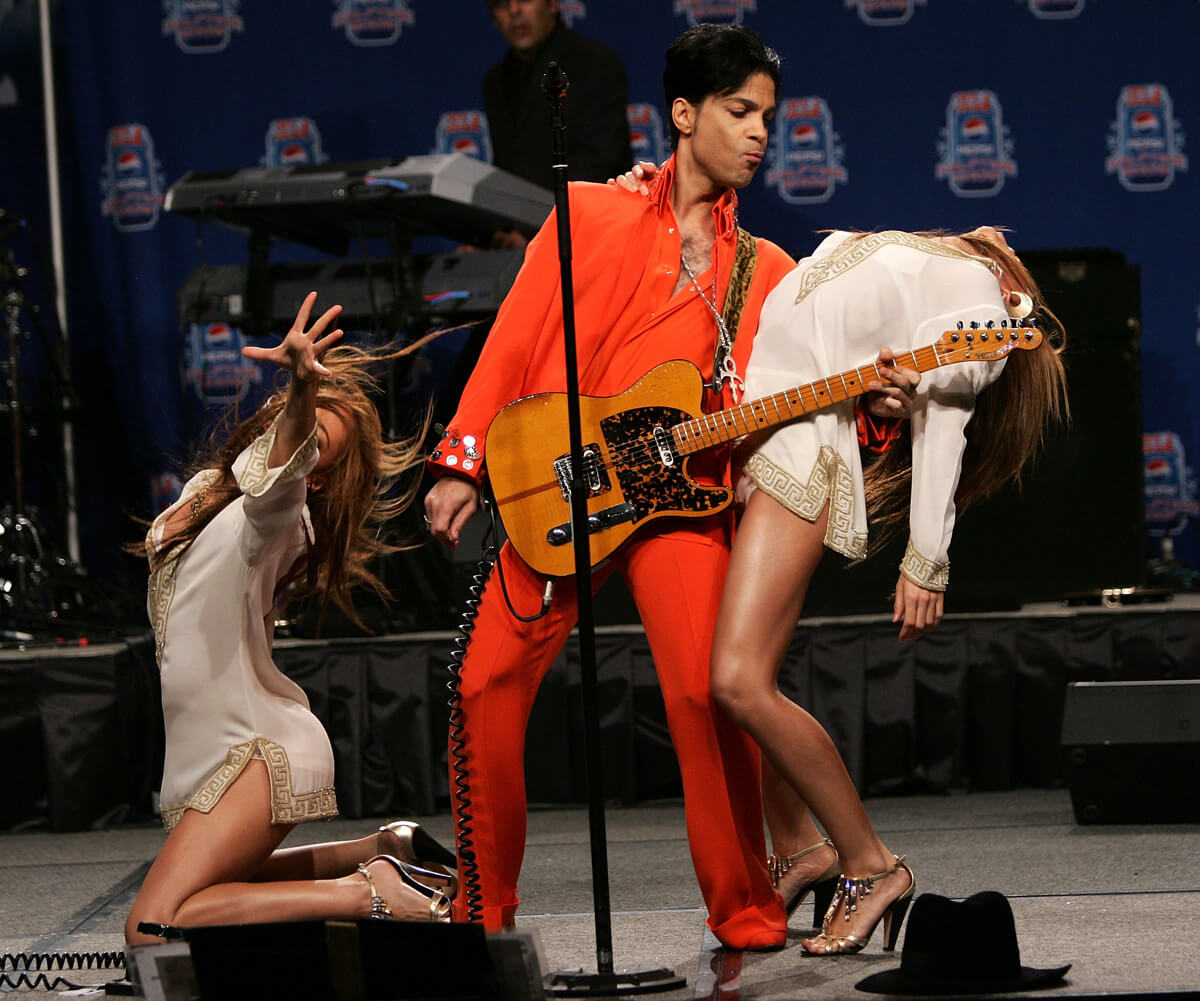 prince-super-bowl-51176-27596.jpg