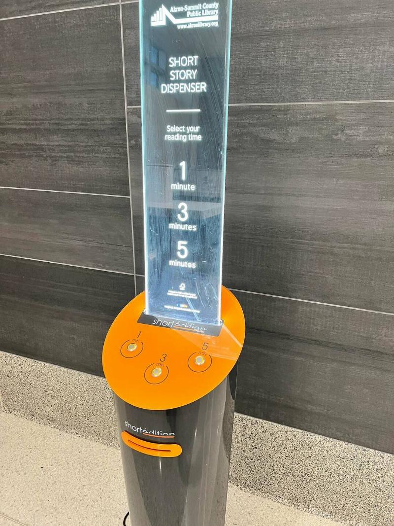 this-airport-has-a-short-story-dispenser-v0-cmtiyq1c0fu71