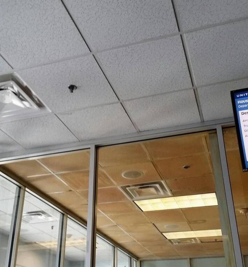 what-the-ceiling-of-this-airports-smoking-area-looks-like-v0-pt3acma80xpz