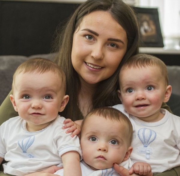 40 Trillizos Idénticos 10 40 Trillizos Idénticos 10