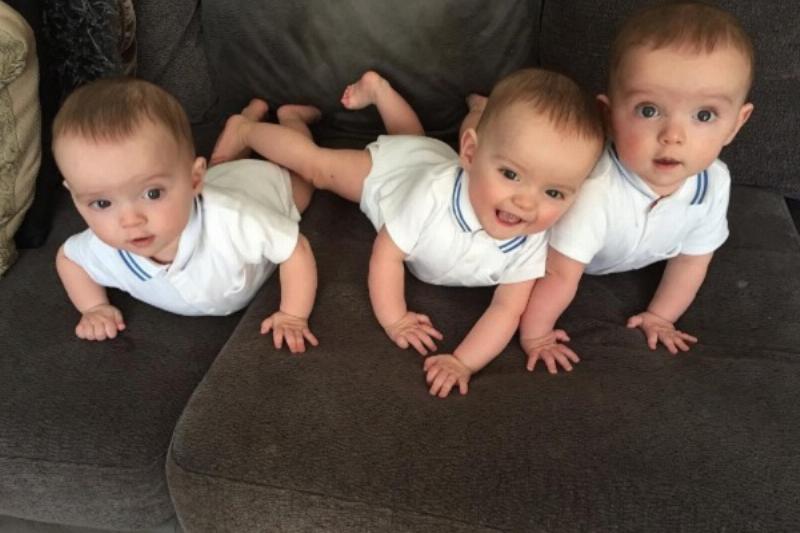 40 Trillizos Idénticos 18 40 Trillizos Idénticos 18