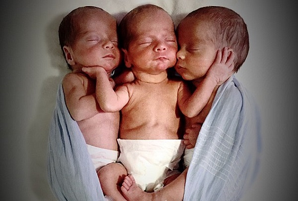 40 Trillizos Idénticos 6 40 Trillizos Idénticos 6