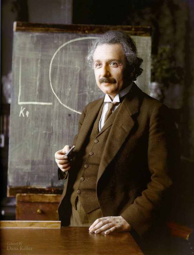 einstein-90115.jpg