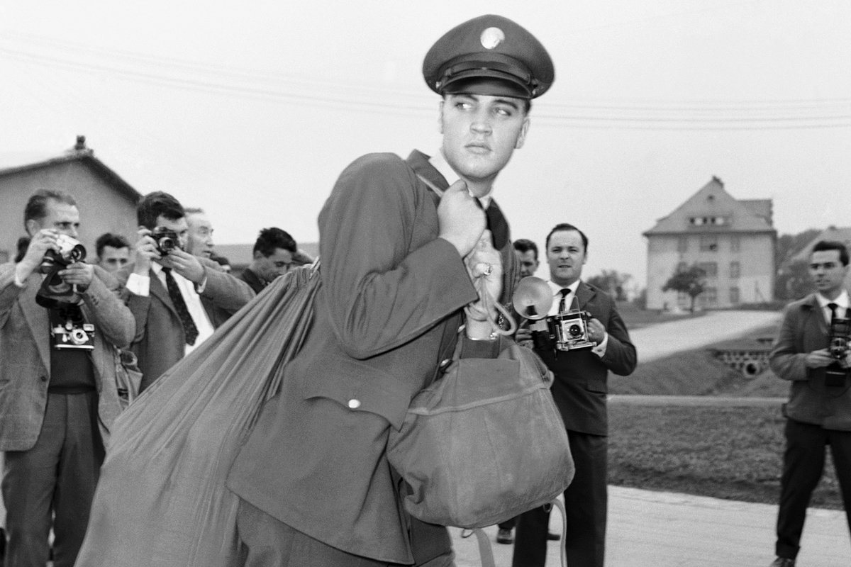 elvis-50816.jpg