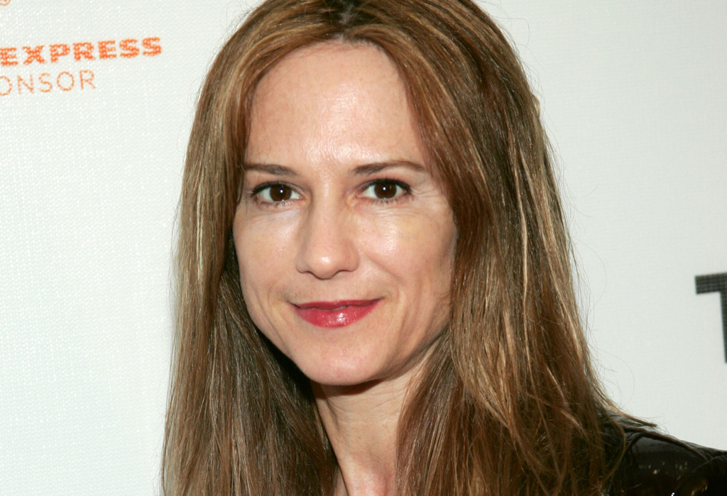 holly-hunter-chicken-little