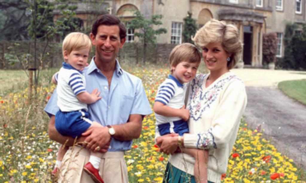 rare-photos-of-princess-diana-10 rare-photos-of-princess-diana-10