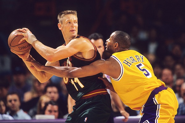 26 Estrellas NBA Retiradas 10