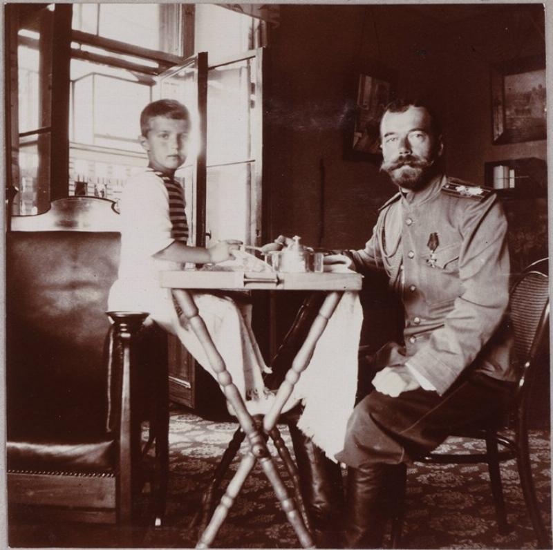 romanovs-2.jpg