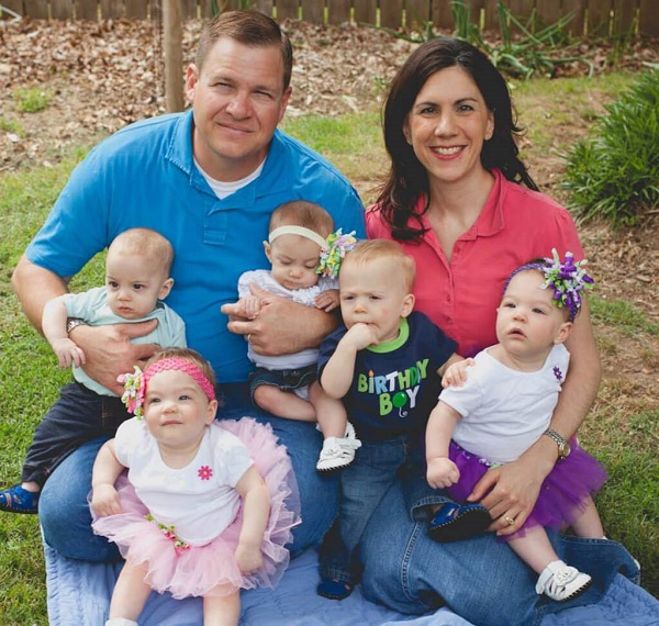 10 Renov Adoptar Trillizos 26