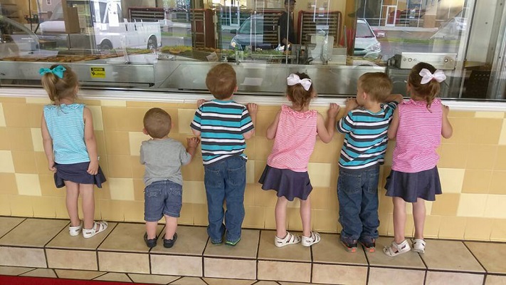 10 Renov Adoptar Trillizos 36