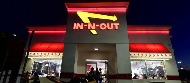 In N Out Burger In California  restaurant 