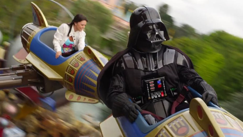darth vadar on a disneyland ride darth vadar on a disneyland ride