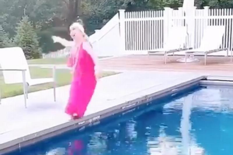 41 Thalia Mudanza 19 41 Thalia Mudanza 19