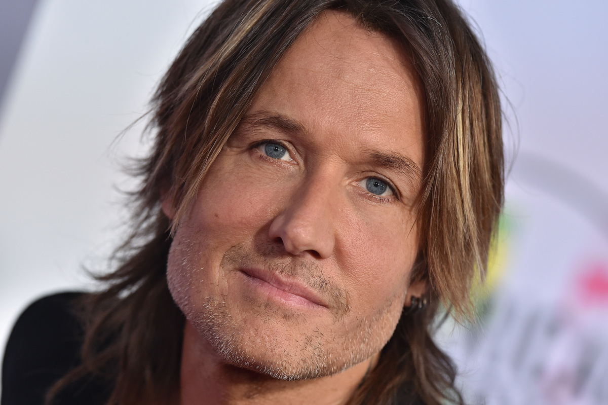 Singer Keith Urban arrives at the 2017 American Music Awards at Microsoft Theater on November 19, 2017 in Los Angeles, California.