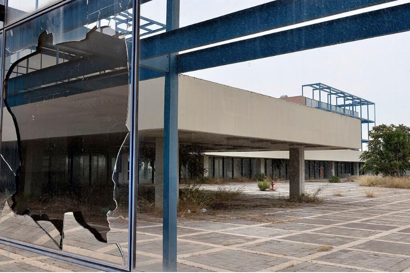 Looks Like A Warzone -60018 