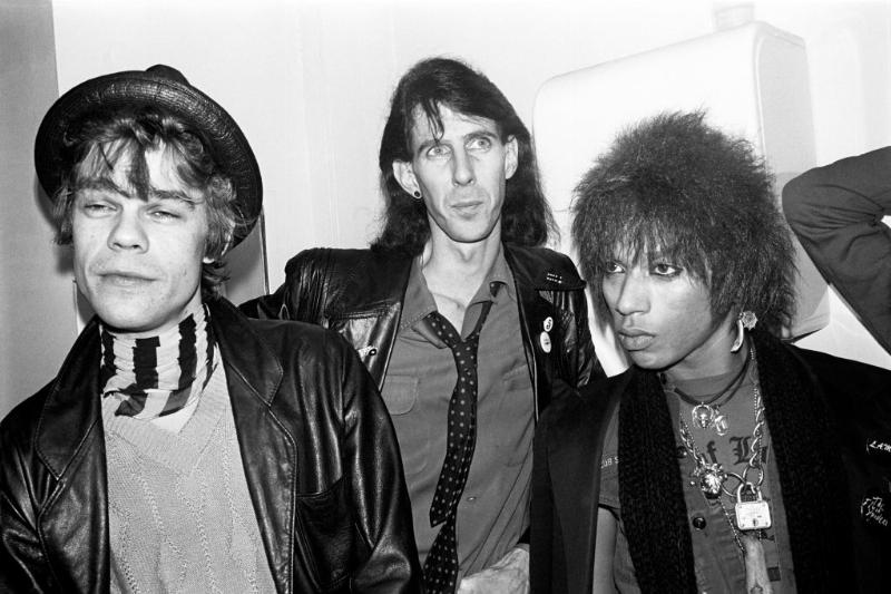 The New York Dolls backstage 