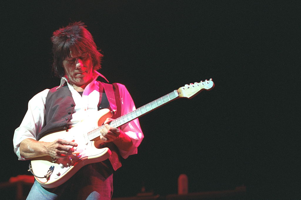 Jeff Beck playing on stage 
