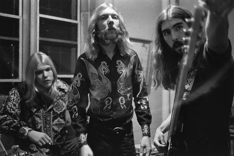 Allman Brothers preparing for a show 