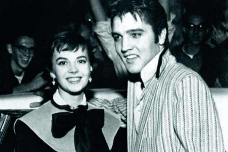 elvis-presley-marriage-091