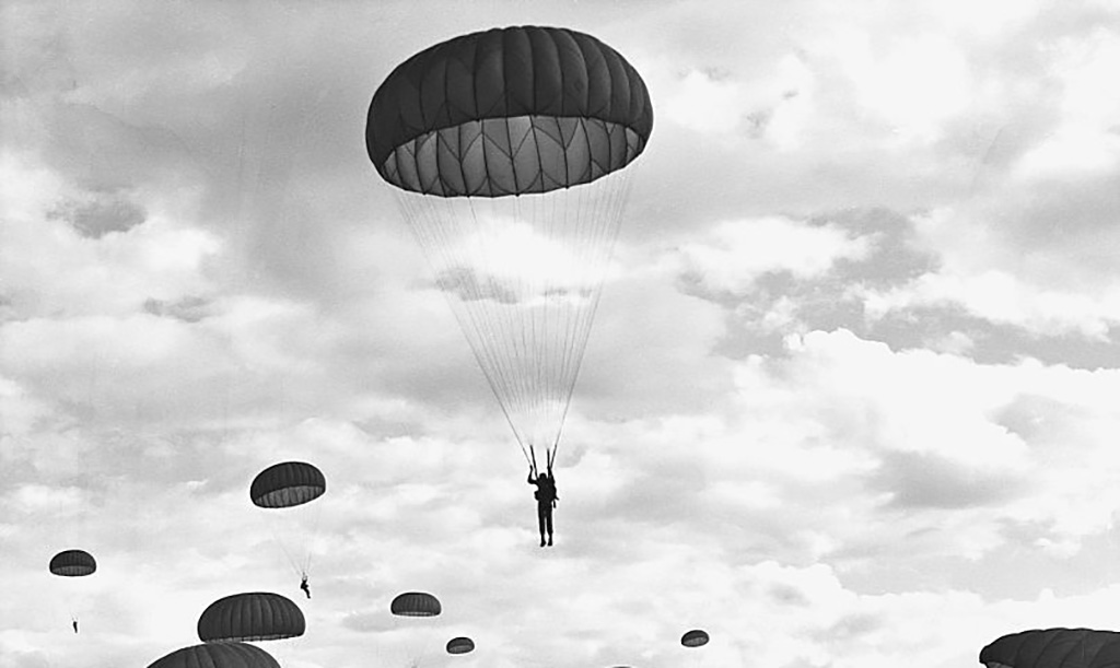 Paratroopers in Vietnam 