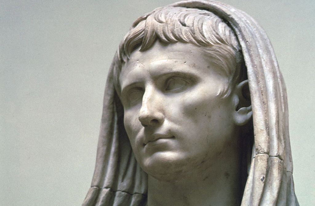 Statue of August as Pontifex Maximus 