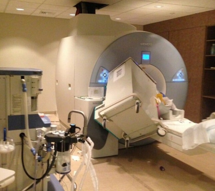 someone forgot that mri machines are magnetic 