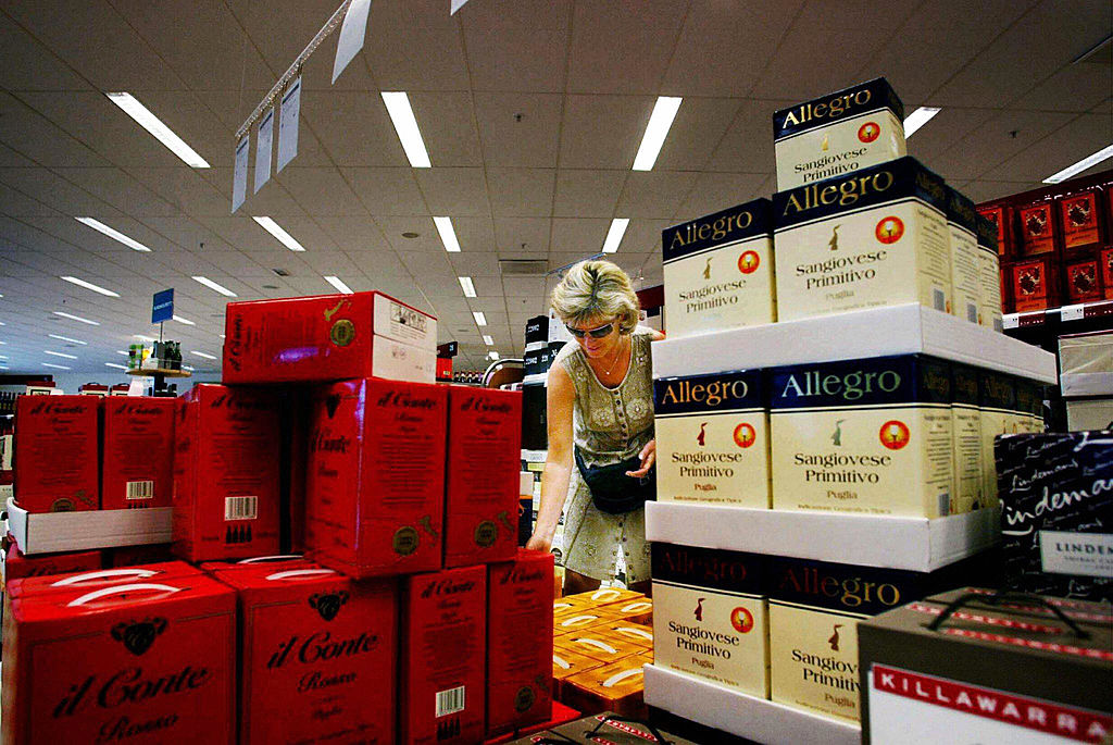 boxed wine -2720363 wine in boxes