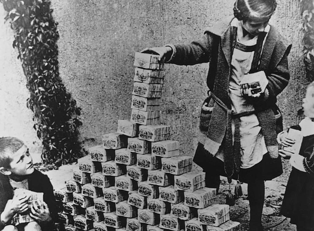 Kids playing with money 