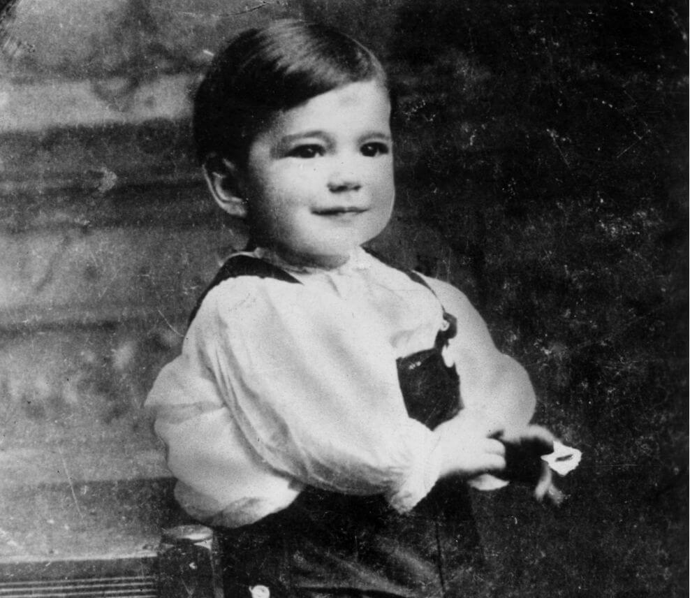 Humphrey-as-a-Child-70035-95156