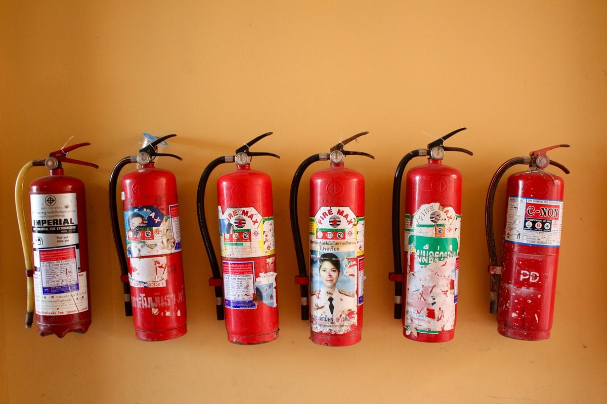 fire extinguisher fire extinguisher