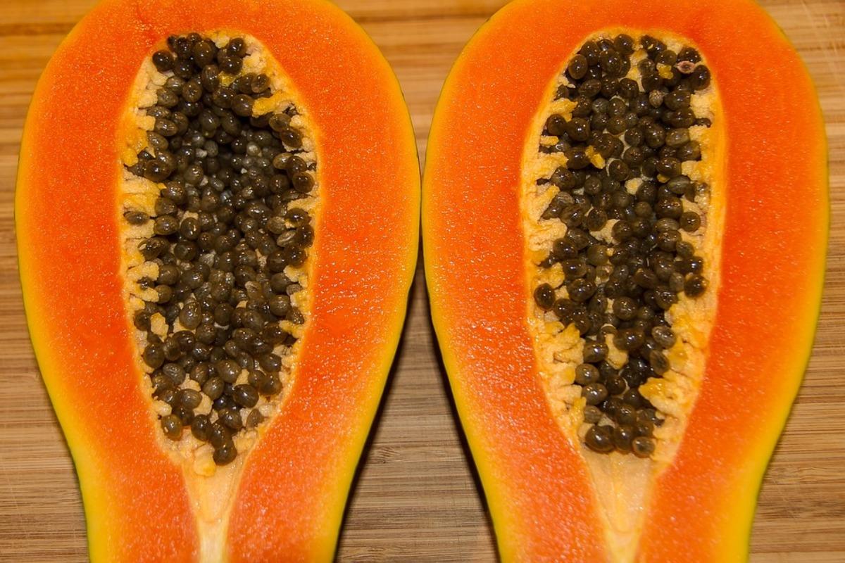 papaya-halves papaya-halves