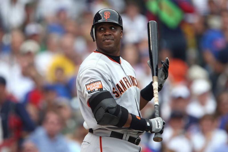 Barry Bonds with bat 