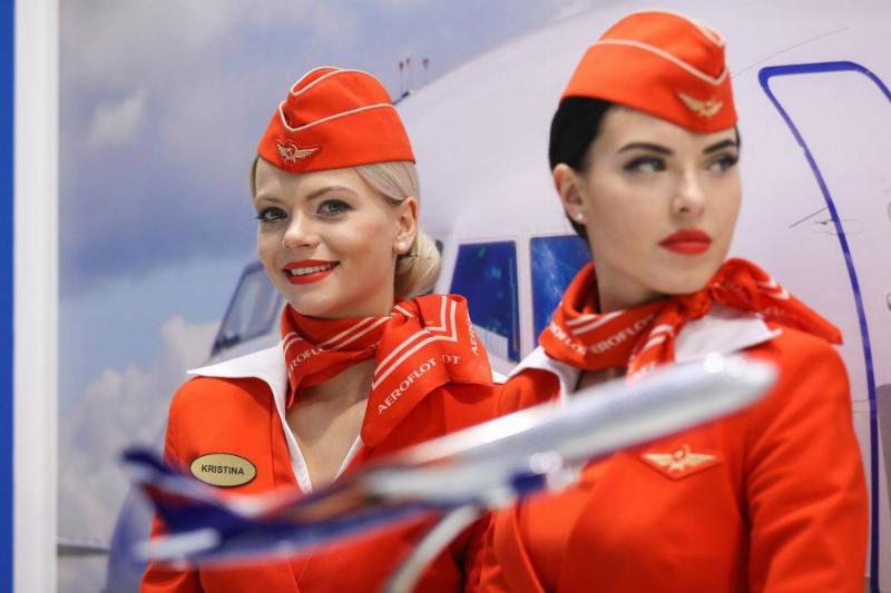 flight-attendents-03-84941