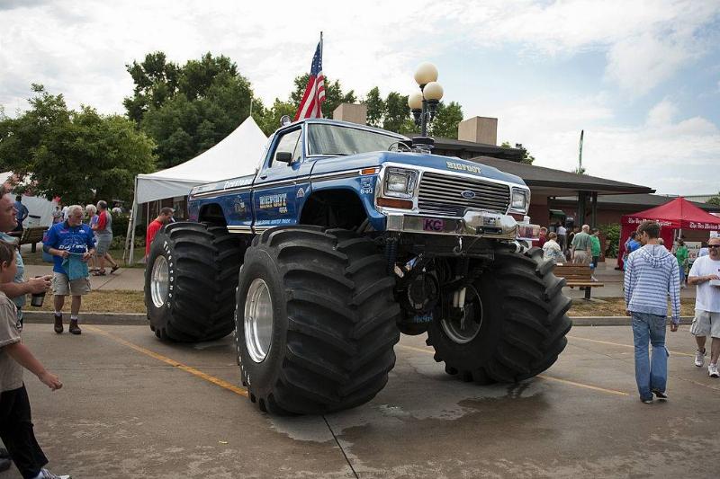 Ford monster truck 