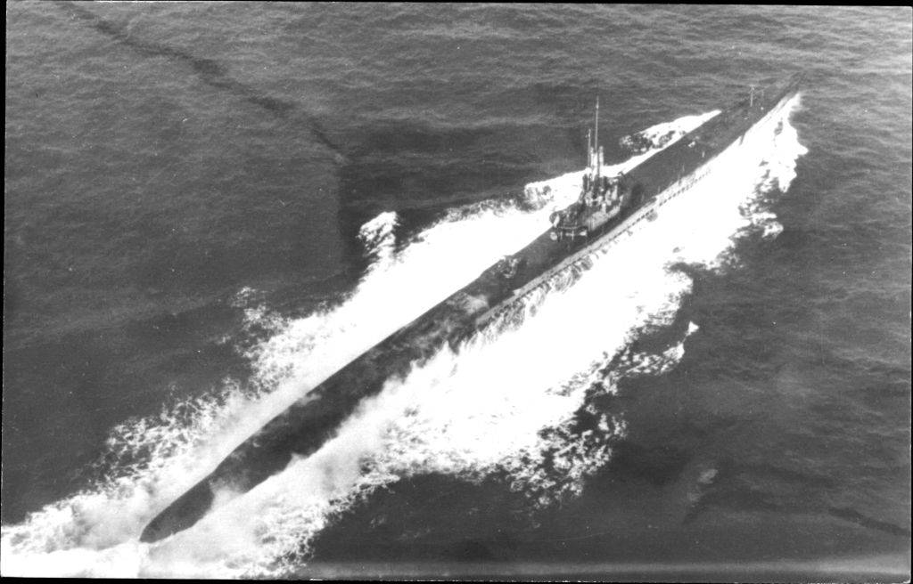 Sub on the water 
