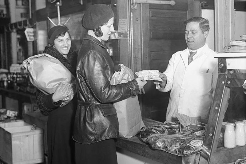 Woman buying groceries 