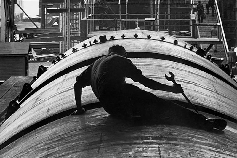 Man working on submarine 