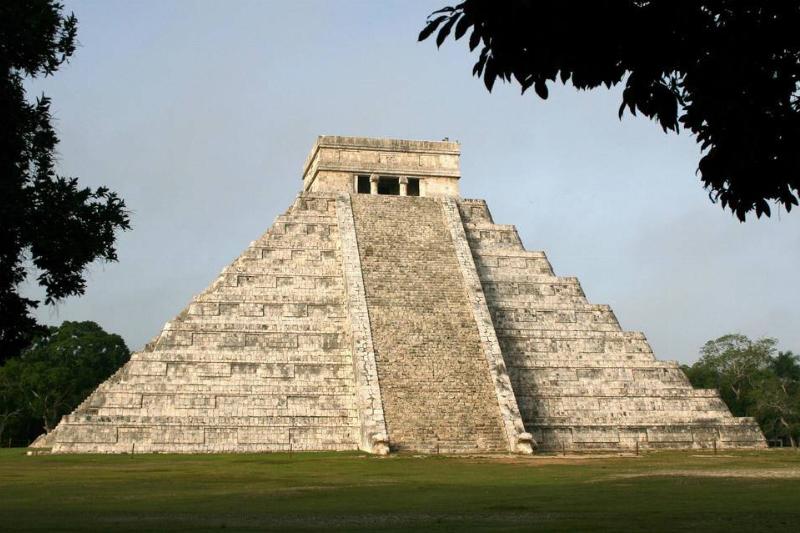 View of the Kukulcan Temple in the archaeological site of Chichen Itza