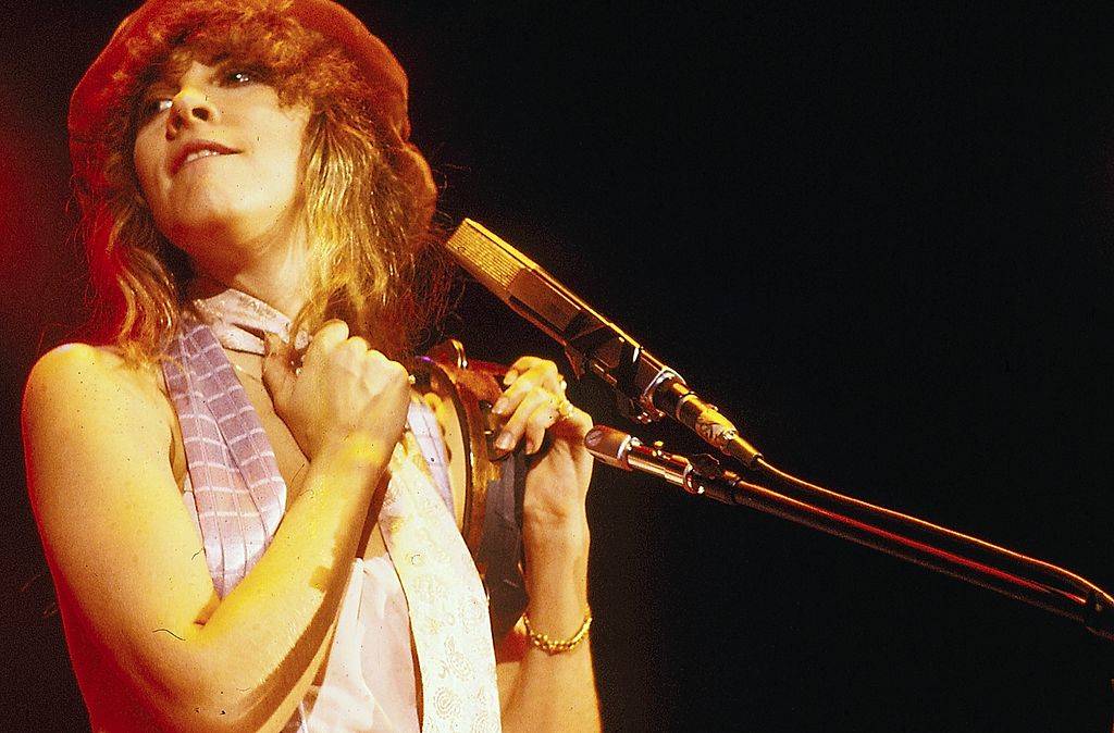 American singer Stevie Nicks on stage, circa 1975.