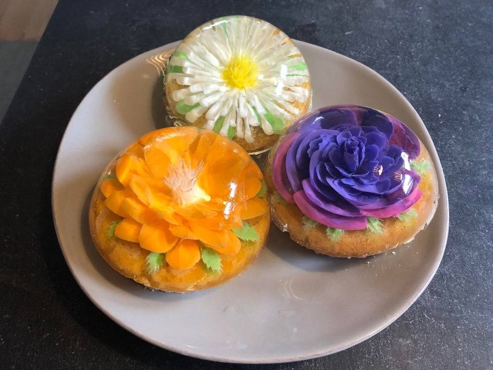 someone excellent gelatin cakes 