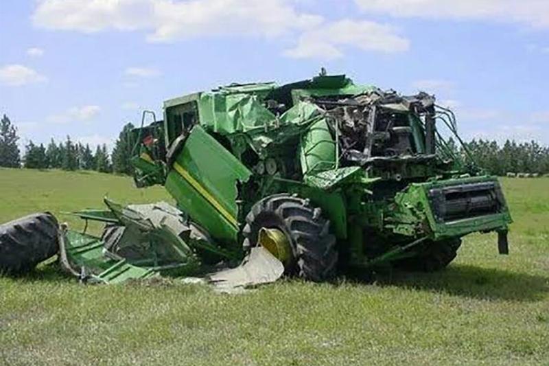 Crumpled tractor 