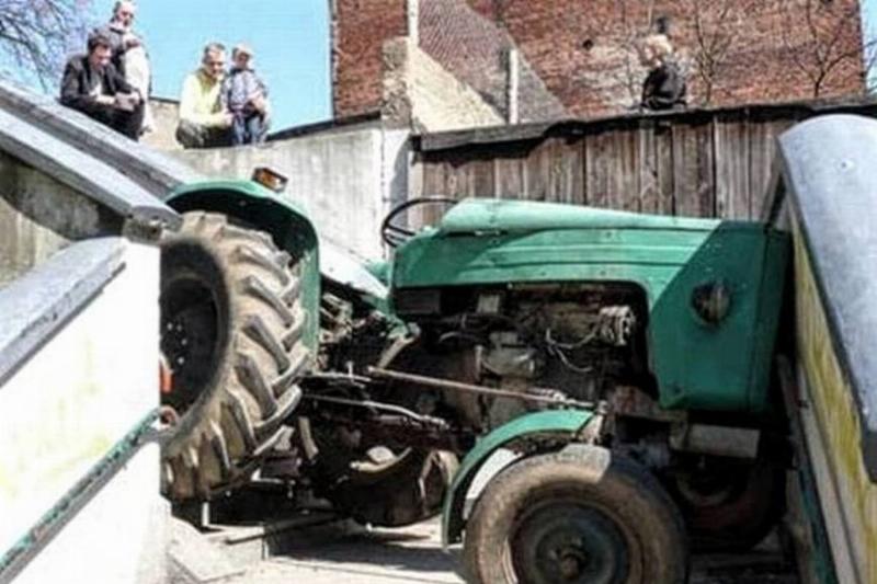 tractor-fail-18 tractor-fail-18