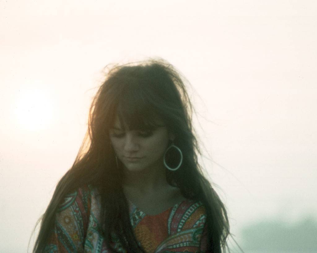 Linda Ronstadt wearing hoop earrings