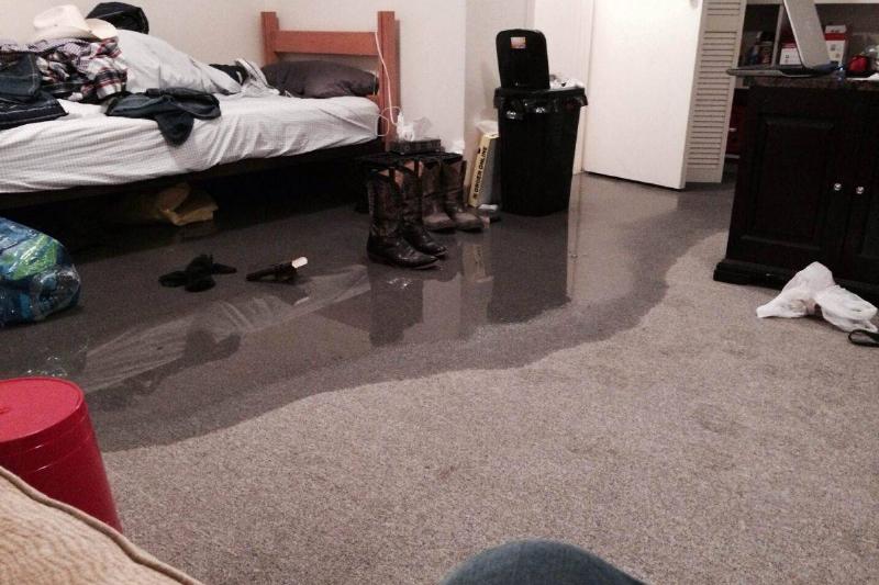 flooded-room-94838 flooded-room-94838